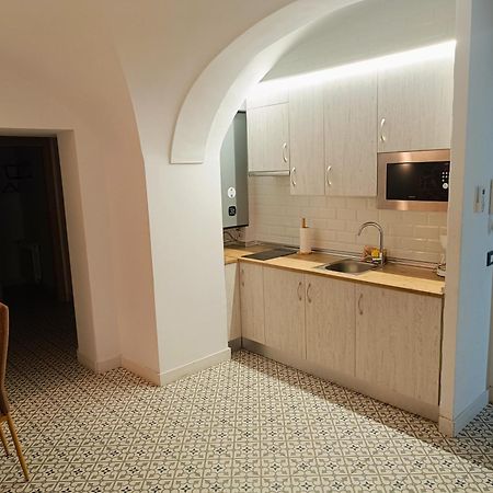 Al-Qazeres Suites Caces Exteriér fotografie