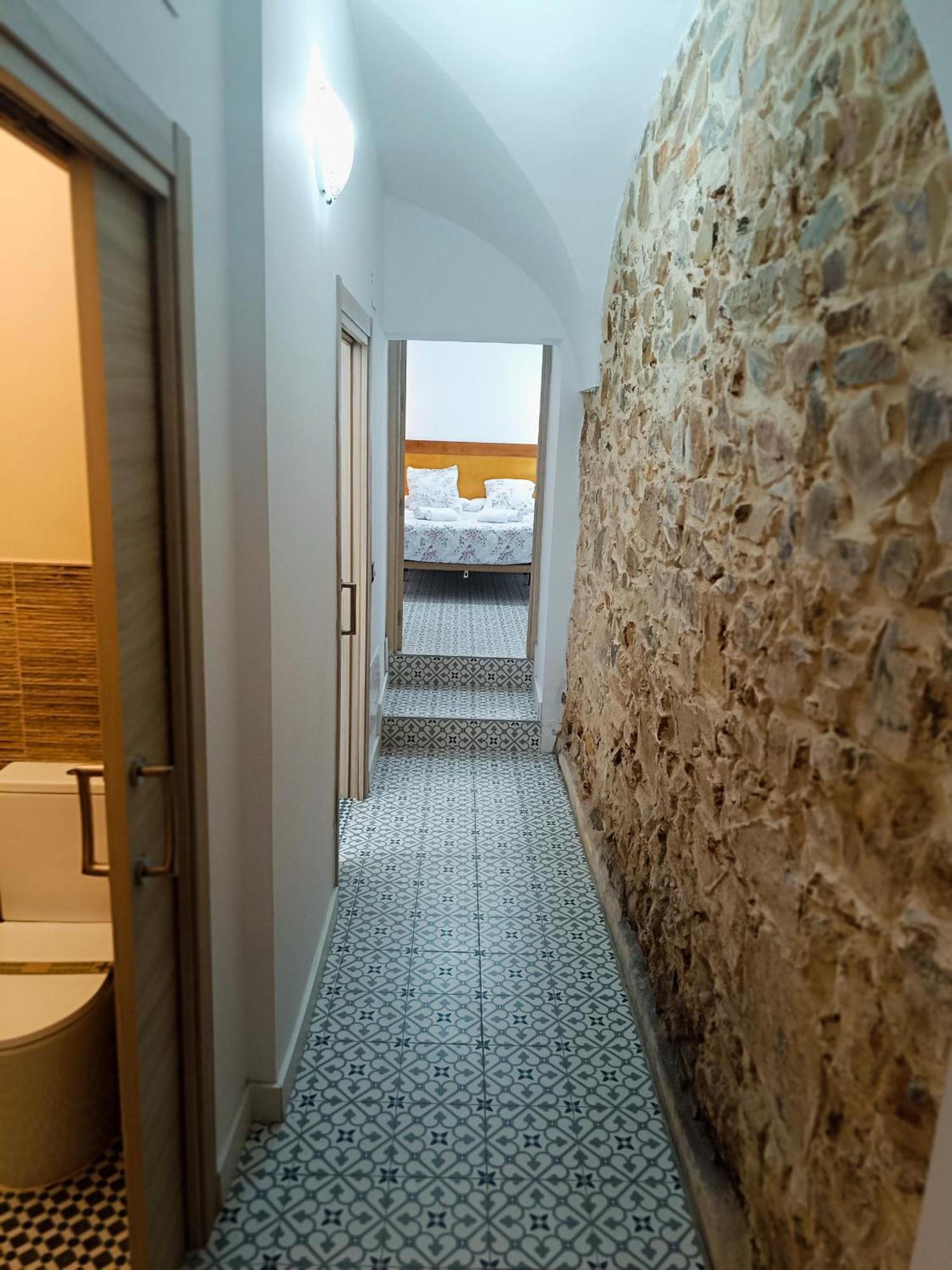 Al-Qazeres Suites Caces Exteriér fotografie