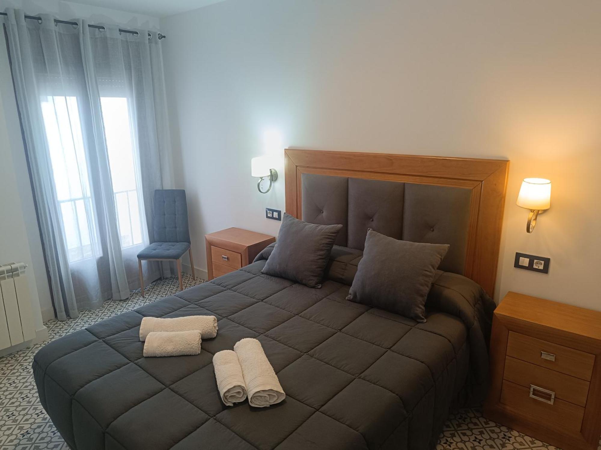 Al-Qazeres Suites Caces Exteriér fotografie