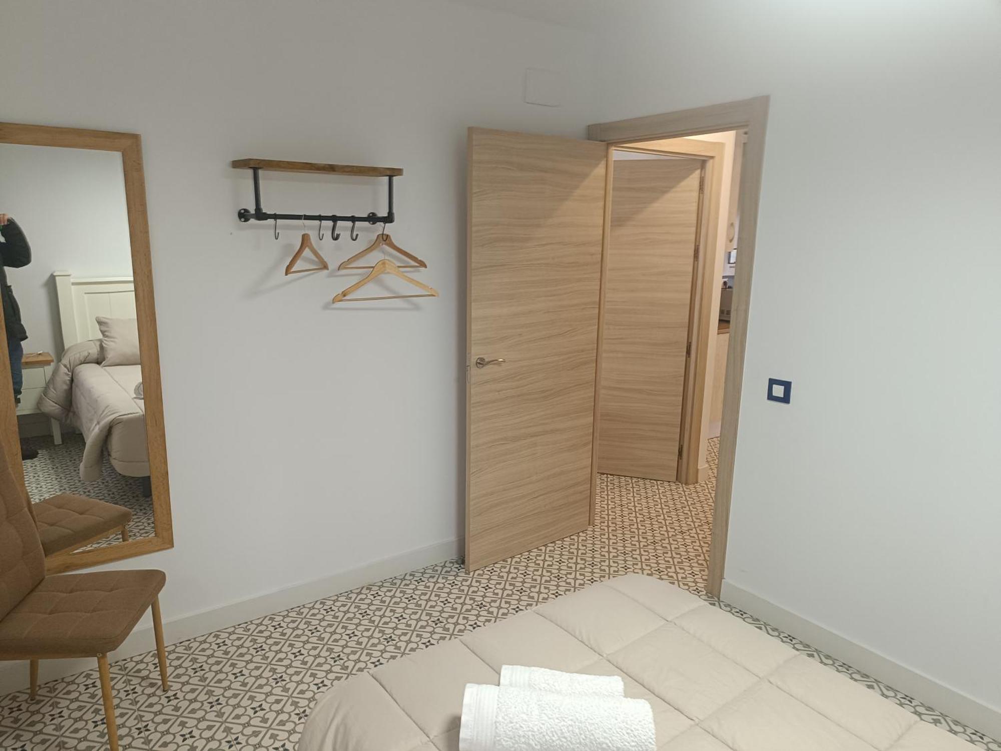 Al-Qazeres Suites Caces Exteriér fotografie